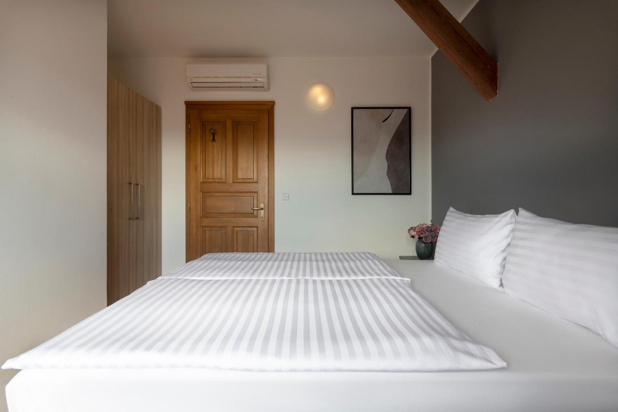 Bohemian Dreams Apartments And Suites By Dwellfort 布拉格 客房 照片