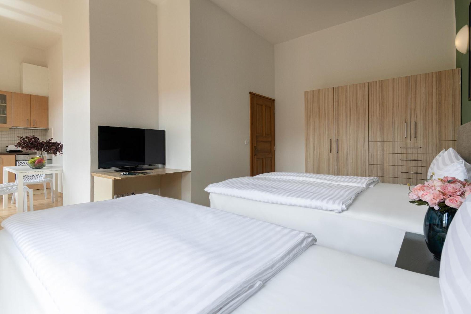 Bohemian Dreams Apartments And Suites By Dwellfort 布拉格 客房 照片