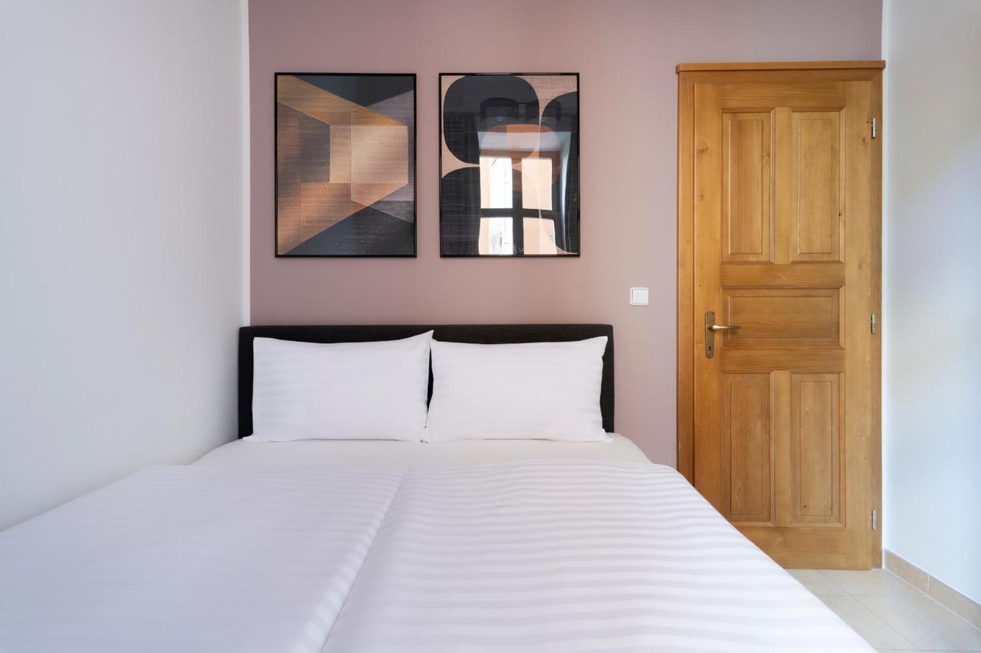 Bohemian Dreams Apartments And Suites By Dwellfort 布拉格 客房 照片